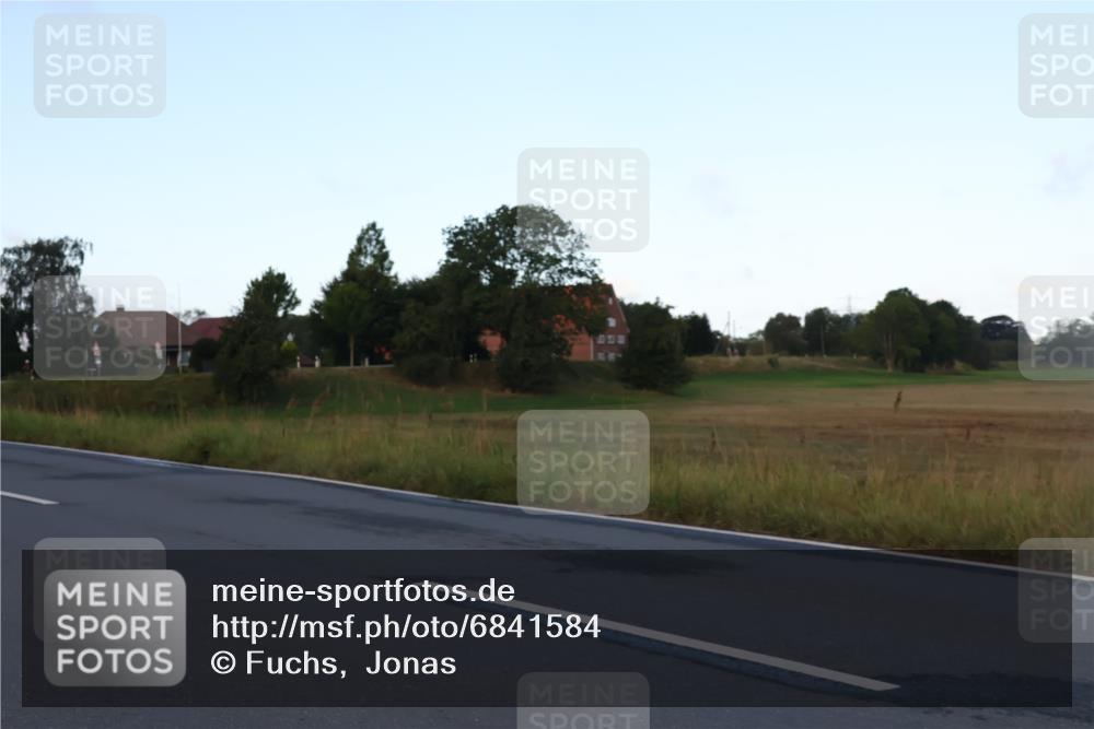 25.08.2024 - Elbe Triathlon Hamburg Fuchs,  Jonas http://msf.ph/oto/6841584 25.08.2024 08:57:44 Radfahren 185, 126, 147 meine-sportfotos.de