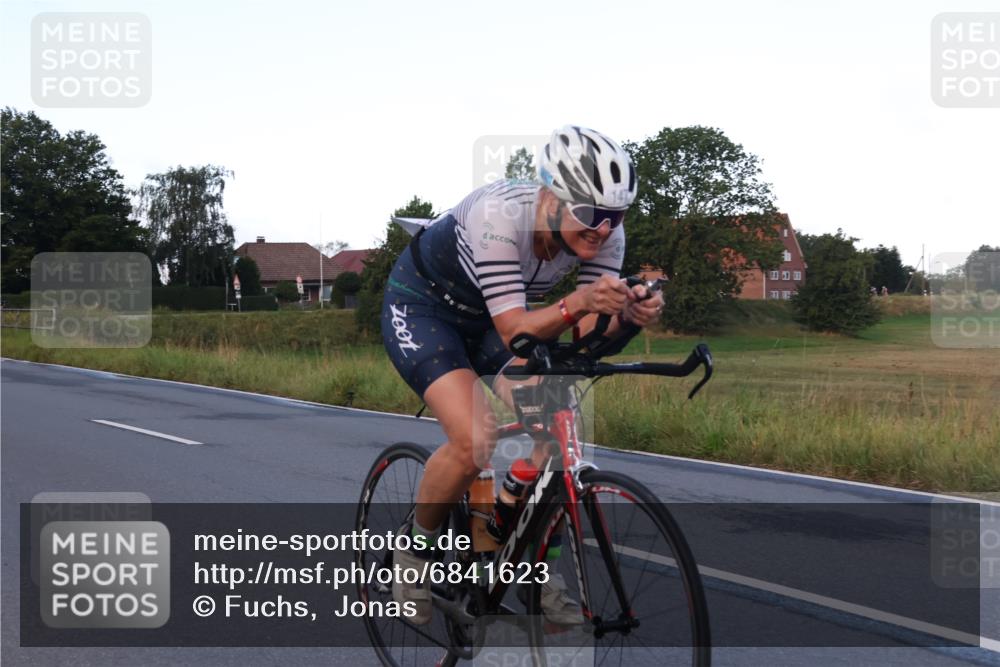 25.08.2024 - Elbe Triathlon Hamburg Fuchs,  Jonas http://msf.ph/oto/6841623 25.08.2024 08:57:46 Radfahren 126, 147 meine-sportfotos.de