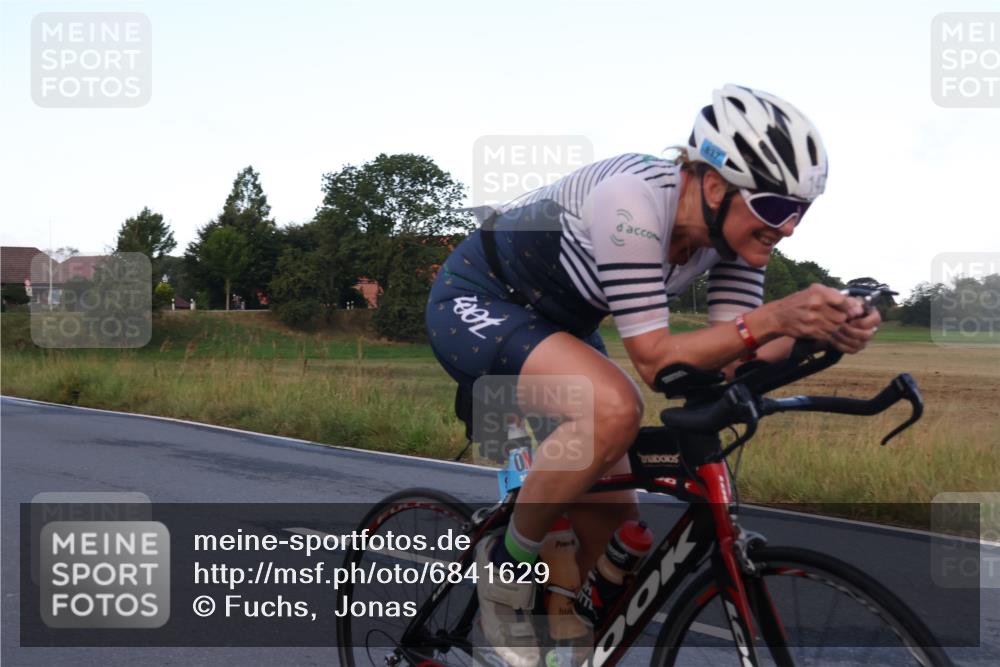 25.08.2024 - Elbe Triathlon Hamburg Fuchs,  Jonas http://msf.ph/oto/6841629 25.08.2024 08:57:46 Radfahren 126, 147 meine-sportfotos.de
