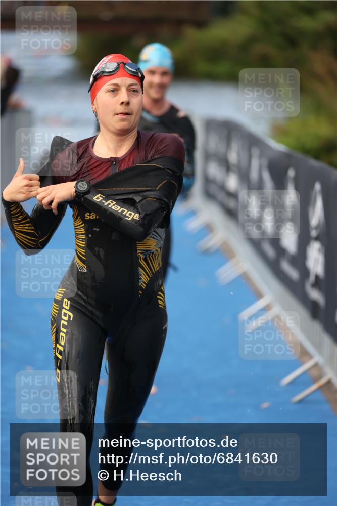 25.08.2024 - Elbe Triathlon Hamburg H.Heesch http://msf.ph/oto/6841630 25.08.2024 08:44:40 Schwimmen 80, 120, 124, 134, 145, 152, 161, 166, 169, 186, 188, 197 meine-sportfotos.de