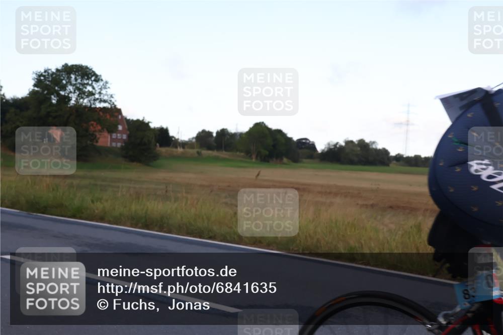 25.08.2024 - Elbe Triathlon Hamburg Fuchs,  Jonas http://msf.ph/oto/6841635 25.08.2024 08:57:46 Radfahren 126, 147 meine-sportfotos.de