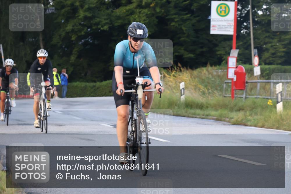25.08.2024 - Elbe Triathlon Hamburg Fuchs,  Jonas http://msf.ph/oto/6841641 25.08.2024 08:57:54 Radfahren 136, 125, 146, 83 meine-sportfotos.de