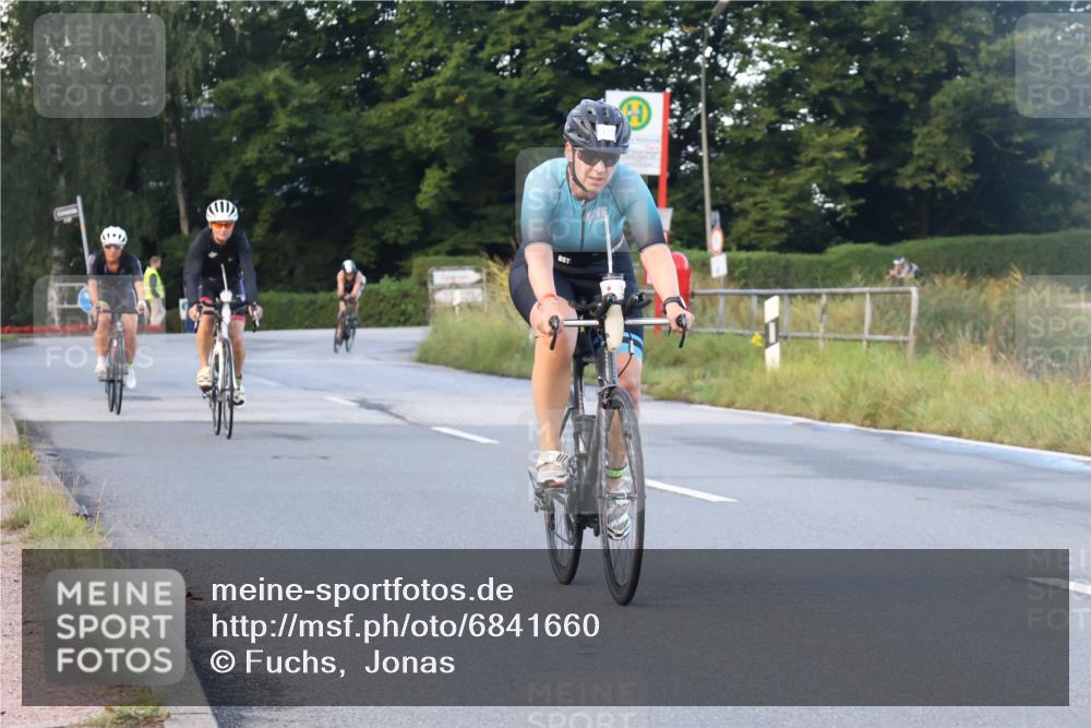 25.08.2024 - Elbe Triathlon Hamburg Fuchs,  Jonas http://msf.ph/oto/6841660 25.08.2024 08:57:54 Radfahren 136, 125, 146, 83 meine-sportfotos.de