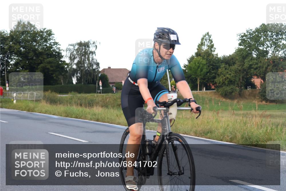 25.08.2024 - Elbe Triathlon Hamburg Fuchs,  Jonas http://msf.ph/oto/6841702 25.08.2024 08:57:55 Radfahren 136, 125, 146, 83 meine-sportfotos.de