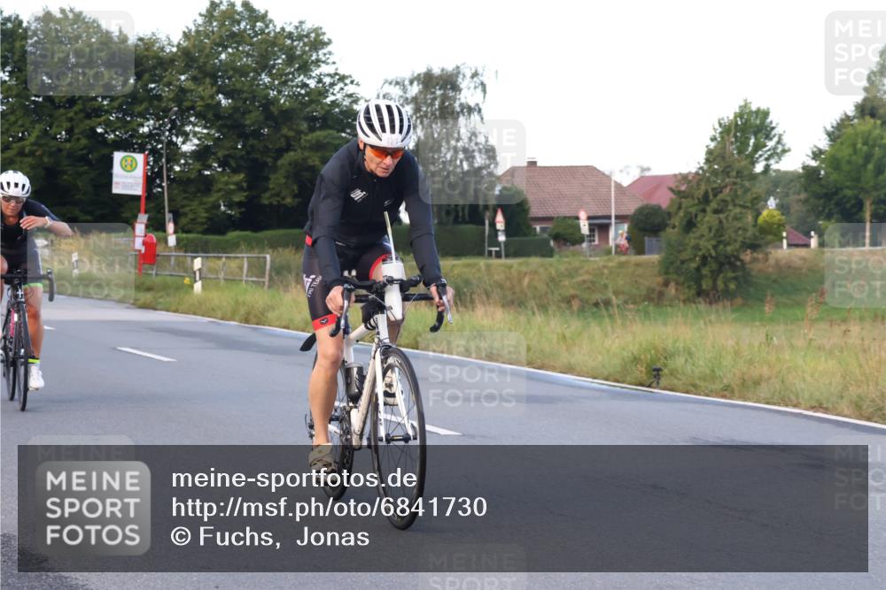 25.08.2024 - Elbe Triathlon Hamburg Fuchs,  Jonas http://msf.ph/oto/6841730 25.08.2024 08:57:57 Radfahren 136, 125, 146, 83 meine-sportfotos.de