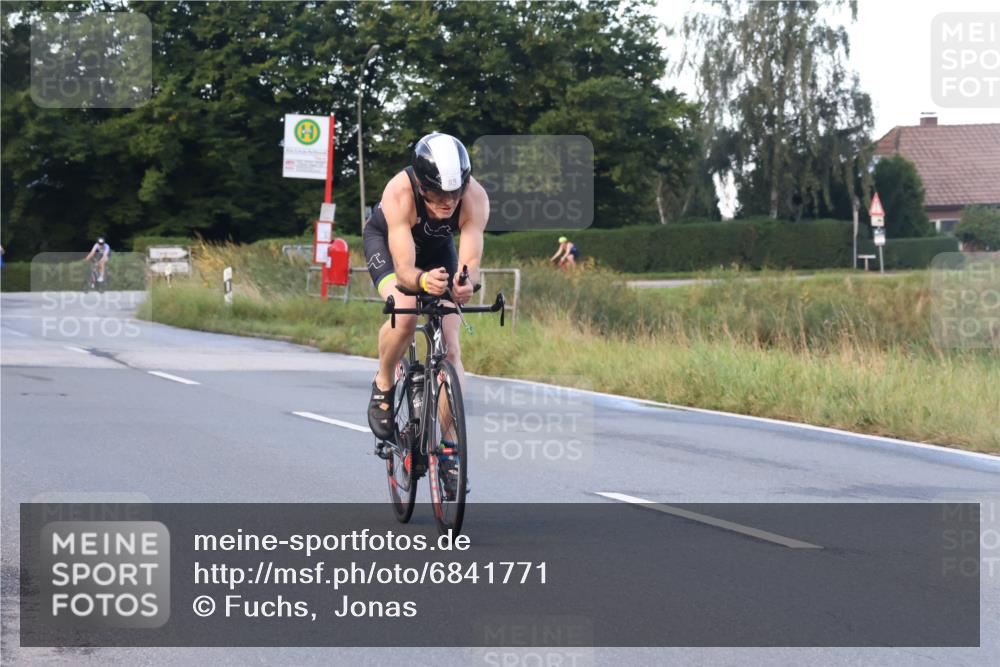 25.08.2024 - Elbe Triathlon Hamburg Fuchs,  Jonas http://msf.ph/oto/6841771 25.08.2024 08:58:00 Radfahren 136, 125, 146, 83, 113 meine-sportfotos.de