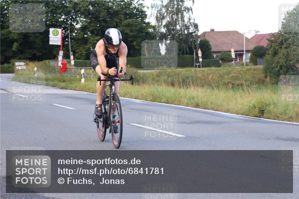 25.08.2024 - Elbe Triathlon Hamburg Fuchs,  Jonas http://msf.ph/oto/6841781 25.08.2024 08:58:00 Radfahren 136, 125, 146, 83, 113 meine-sportfotos.de
