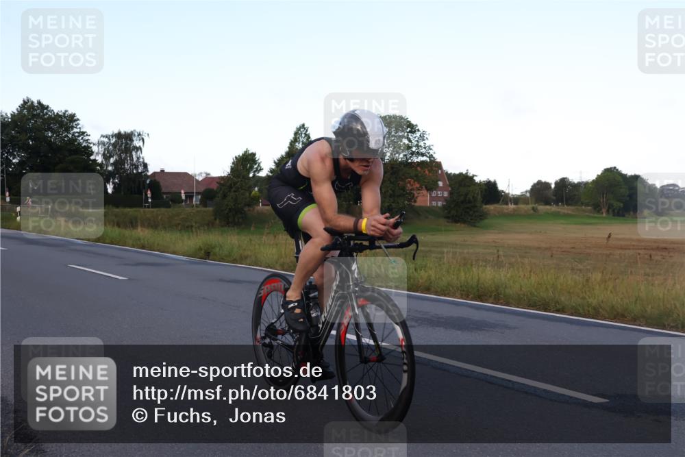 25.08.2024 - Elbe Triathlon Hamburg Fuchs,  Jonas http://msf.ph/oto/6841803 25.08.2024 08:58:01 Radfahren 125, 146, 83, 113 meine-sportfotos.de