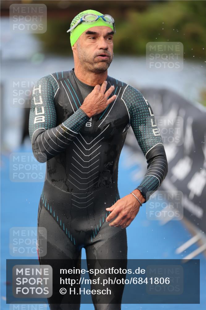 25.08.2024 - Elbe Triathlon Hamburg H.Heesch http://msf.ph/oto/6841806 25.08.2024 08:44:54 Schwimmen 120, 124, 166, 168, 169, 188, 197 meine-sportfotos.de