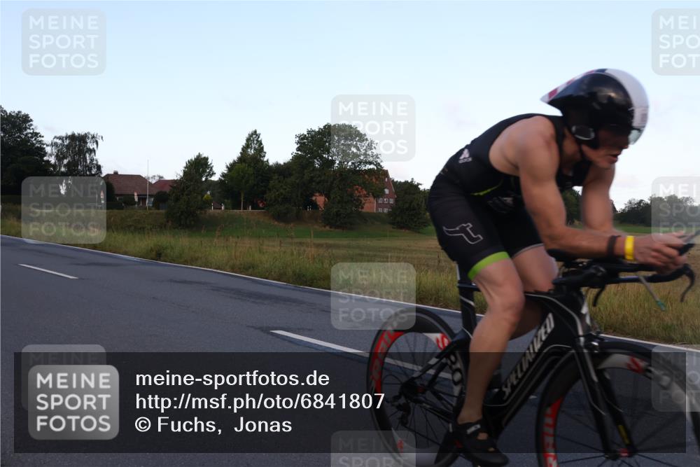25.08.2024 - Elbe Triathlon Hamburg Fuchs,  Jonas http://msf.ph/oto/6841807 25.08.2024 08:58:01 Radfahren 125, 146, 83, 113 meine-sportfotos.de