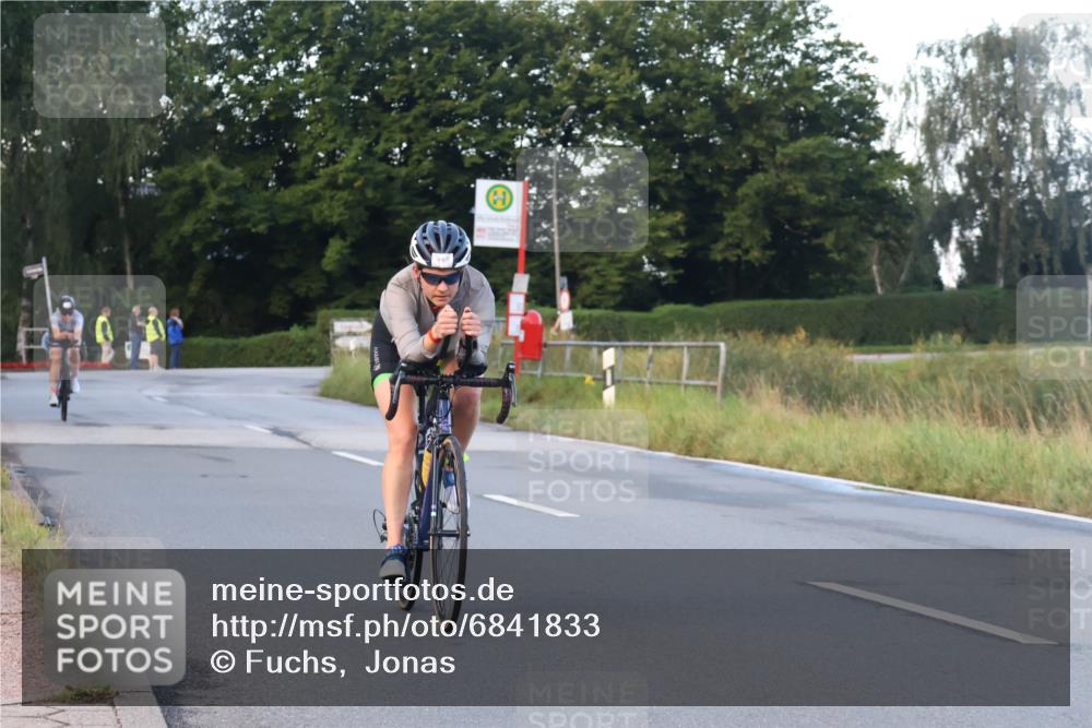 25.08.2024 - Elbe Triathlon Hamburg Fuchs,  Jonas http://msf.ph/oto/6841833 25.08.2024 08:58:05 Radfahren 83, 113, 137 meine-sportfotos.de
