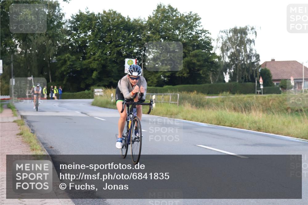 25.08.2024 - Elbe Triathlon Hamburg Fuchs,  Jonas http://msf.ph/oto/6841835 25.08.2024 08:58:05 Radfahren 83, 113, 137 meine-sportfotos.de