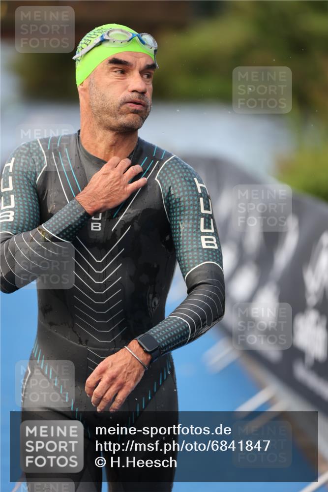 25.08.2024 - Elbe Triathlon Hamburg H.Heesch http://msf.ph/oto/6841847 25.08.2024 08:44:54 Schwimmen 120, 124, 166, 168, 169, 188, 197 meine-sportfotos.de