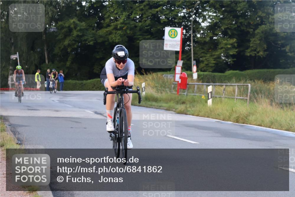 25.08.2024 - Elbe Triathlon Hamburg Fuchs,  Jonas http://msf.ph/oto/6841862 25.08.2024 08:58:08 Radfahren 113, 137, 123 meine-sportfotos.de