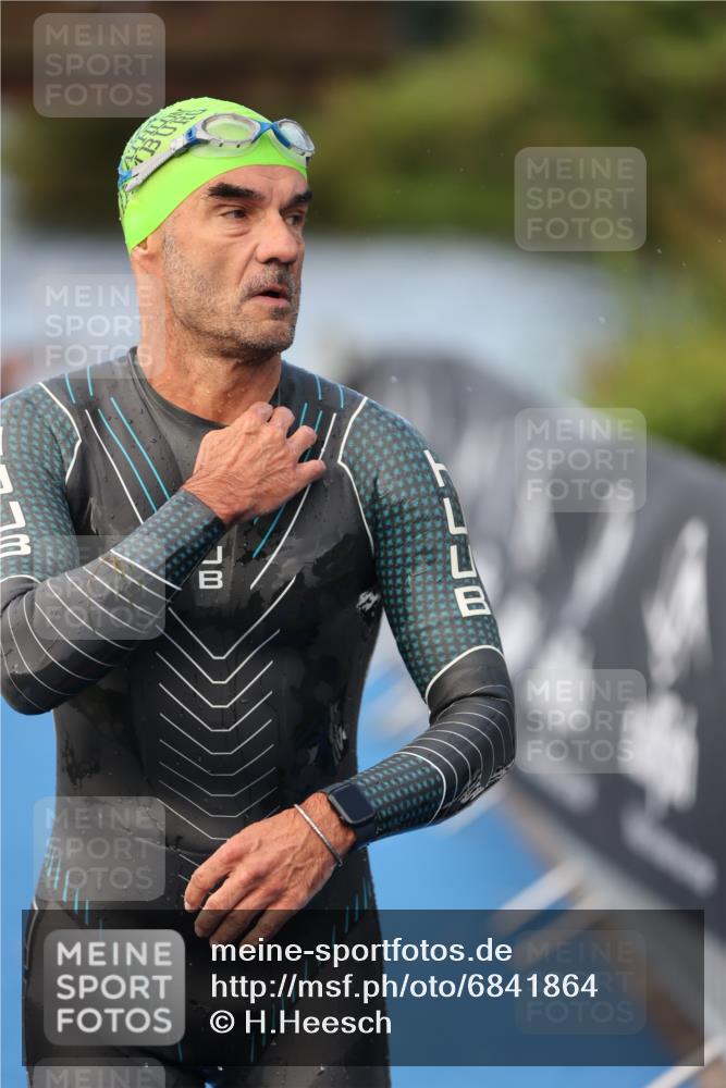 25.08.2024 - Elbe Triathlon Hamburg H.Heesch http://msf.ph/oto/6841864 25.08.2024 08:44:55 Schwimmen 120, 124, 166, 168, 169, 188, 197 meine-sportfotos.de