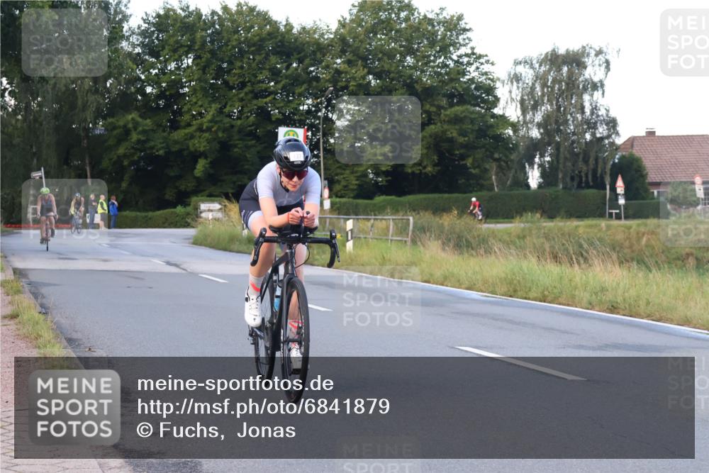 25.08.2024 - Elbe Triathlon Hamburg Fuchs,  Jonas http://msf.ph/oto/6841879 25.08.2024 08:58:09 Radfahren 113, 137, 123 meine-sportfotos.de