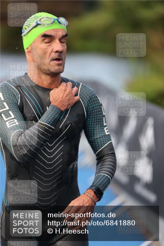 25.08.2024 - Elbe Triathlon Hamburg H.Heesch http://msf.ph/oto/6841880 25.08.2024 08:44:55 Schwimmen 120, 124, 166, 168, 169, 188, 197 meine-sportfotos.de