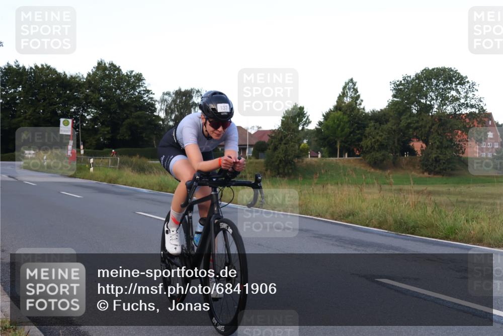 25.08.2024 - Elbe Triathlon Hamburg Fuchs,  Jonas http://msf.ph/oto/6841906 25.08.2024 08:58:09 Radfahren 113, 137, 123 meine-sportfotos.de