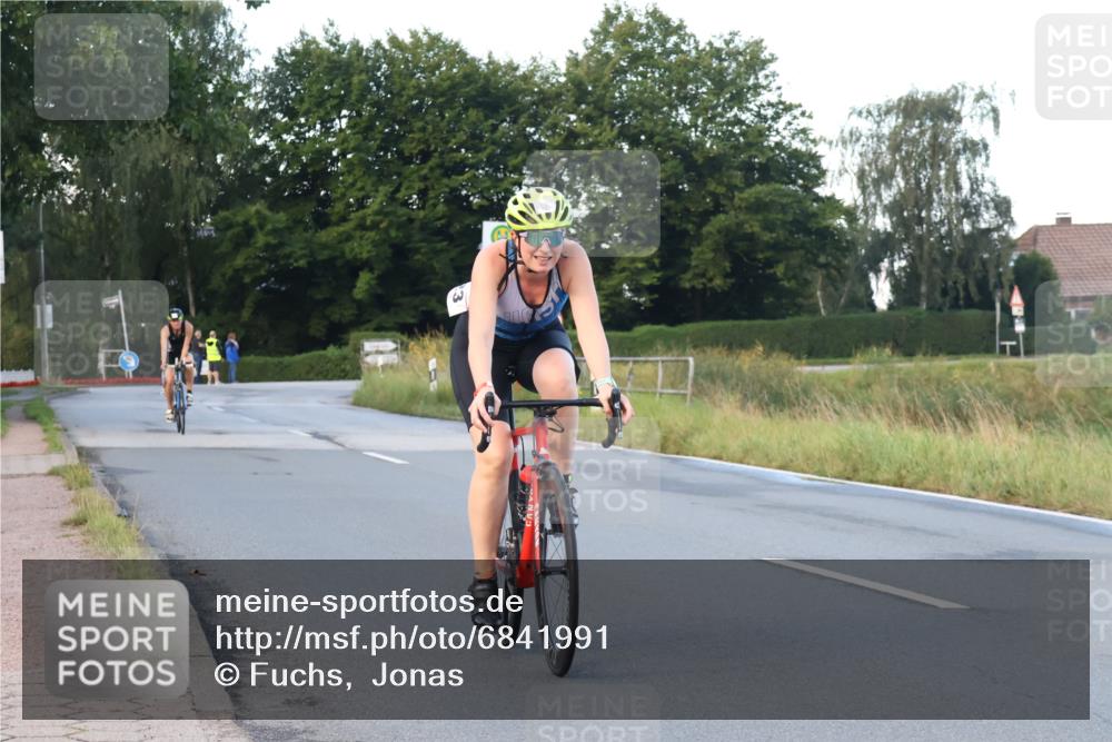 25.08.2024 - Elbe Triathlon Hamburg Fuchs,  Jonas http://msf.ph/oto/6841991 25.08.2024 08:58:14 Radfahren 137, 123, 114, 87 meine-sportfotos.de