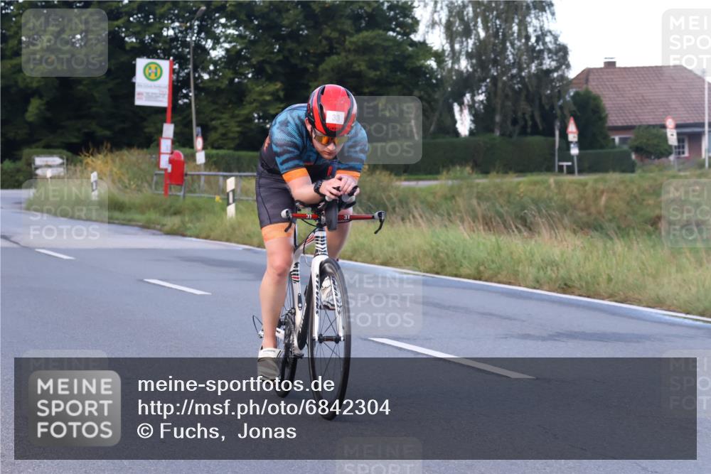 25.08.2024 - Elbe Triathlon Hamburg Fuchs,  Jonas http://msf.ph/oto/6842304 25.08.2024 08:58:49 Radfahren 41, 33 meine-sportfotos.de