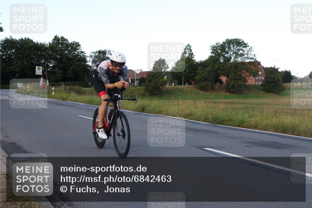 25.08.2024 - Elbe Triathlon Hamburg Fuchs,  Jonas http://msf.ph/oto/6842463 25.08.2024 08:59:16 Radfahren 55 meine-sportfotos.de