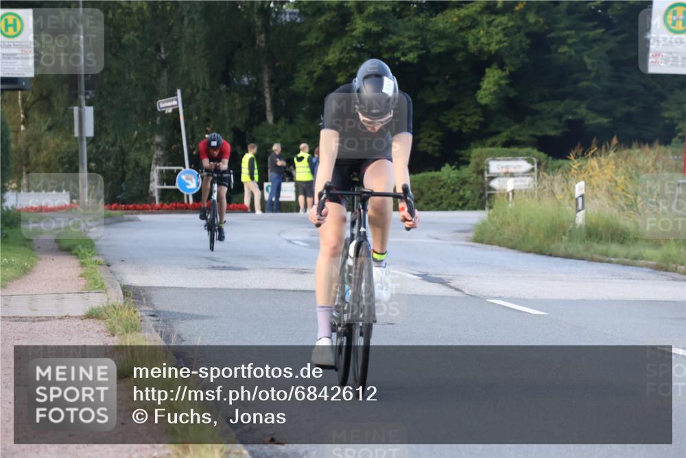 25.08.2024 - Elbe Triathlon Hamburg Fuchs,  Jonas http://msf.ph/oto/6842612 25.08.2024 08:59:51 Radfahren 133, 90 meine-sportfotos.de