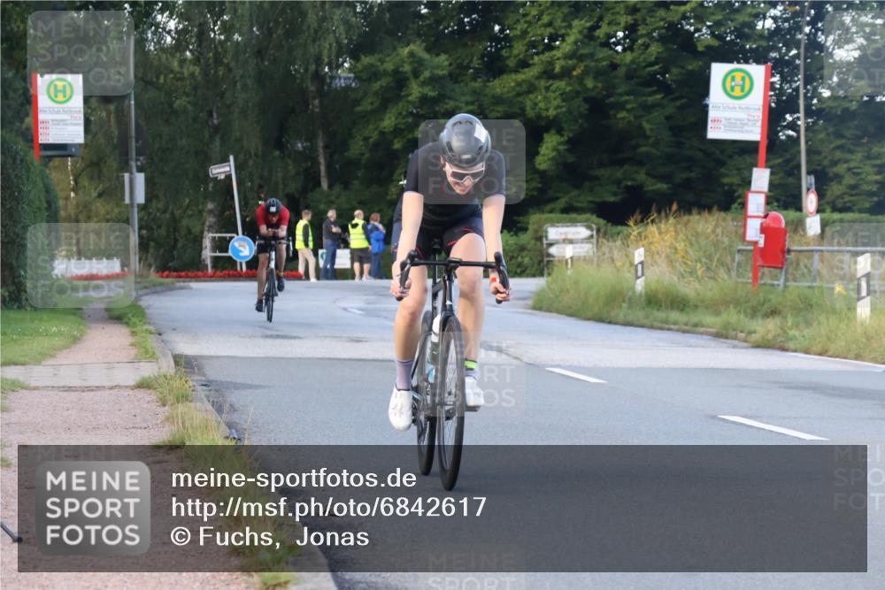 25.08.2024 - Elbe Triathlon Hamburg Fuchs,  Jonas http://msf.ph/oto/6842617 25.08.2024 08:59:51 Radfahren 133, 90 meine-sportfotos.de