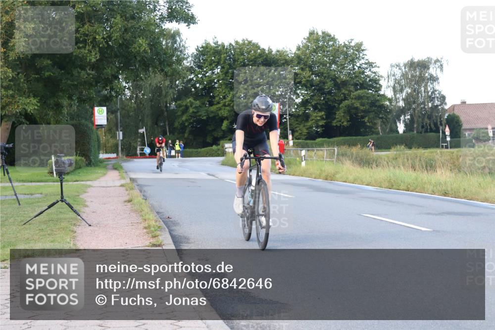 25.08.2024 - Elbe Triathlon Hamburg Fuchs,  Jonas http://msf.ph/oto/6842646 25.08.2024 08:59:52 Radfahren 133, 90 meine-sportfotos.de