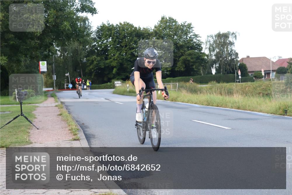 25.08.2024 - Elbe Triathlon Hamburg Fuchs,  Jonas http://msf.ph/oto/6842652 25.08.2024 08:59:52 Radfahren 133, 90 meine-sportfotos.de