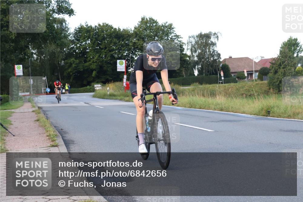 25.08.2024 - Elbe Triathlon Hamburg Fuchs,  Jonas http://msf.ph/oto/6842656 25.08.2024 08:59:52 Radfahren 133, 90 meine-sportfotos.de