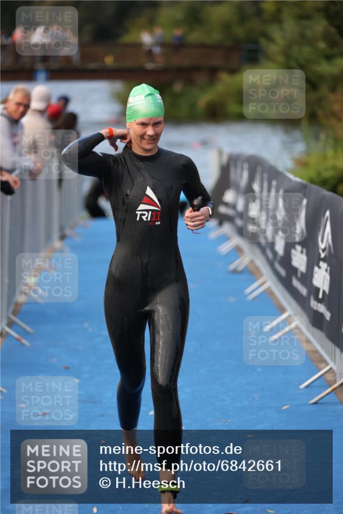 25.08.2024 - Elbe Triathlon Hamburg H.Heesch http://msf.ph/oto/6842661 25.08.2024 08:45:56 Schwimmen 126, 149, 154, 159, 184 meine-sportfotos.de