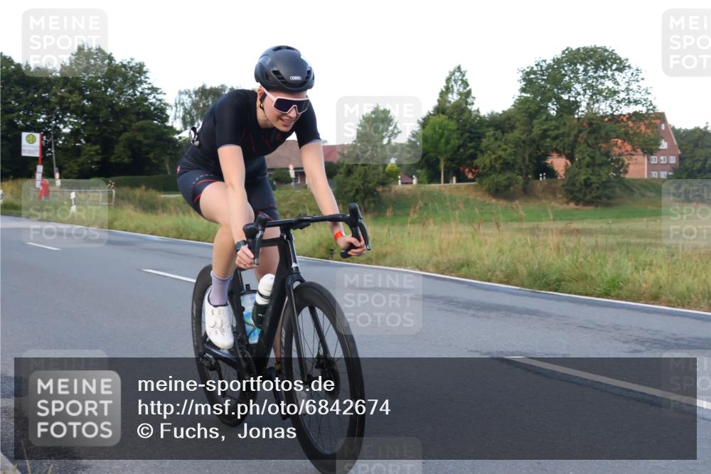 25.08.2024 - Elbe Triathlon Hamburg Fuchs,  Jonas http://msf.ph/oto/6842674 25.08.2024 08:59:53 Radfahren 133, 90 meine-sportfotos.de