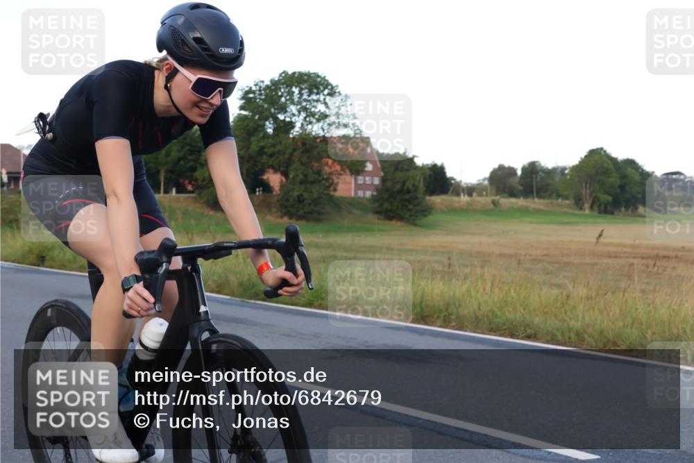 25.08.2024 - Elbe Triathlon Hamburg Fuchs,  Jonas http://msf.ph/oto/6842679 25.08.2024 08:59:53 Radfahren 133, 90 meine-sportfotos.de