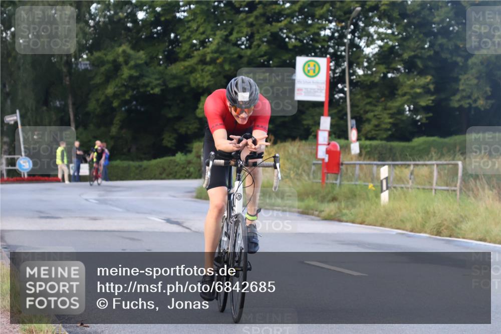 25.08.2024 - Elbe Triathlon Hamburg Fuchs,  Jonas http://msf.ph/oto/6842685 25.08.2024 08:59:55 Radfahren 133, 90 meine-sportfotos.de