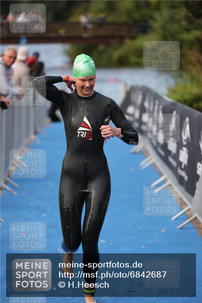 25.08.2024 - Elbe Triathlon Hamburg H.Heesch http://msf.ph/oto/6842687 25.08.2024 08:45:56 Schwimmen 126, 149, 154, 159, 184 meine-sportfotos.de