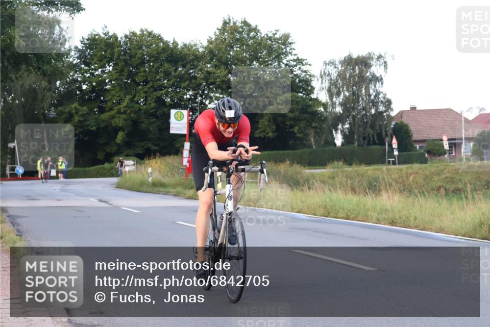 25.08.2024 - Elbe Triathlon Hamburg Fuchs,  Jonas http://msf.ph/oto/6842705 25.08.2024 08:59:55 Radfahren 133, 90 meine-sportfotos.de