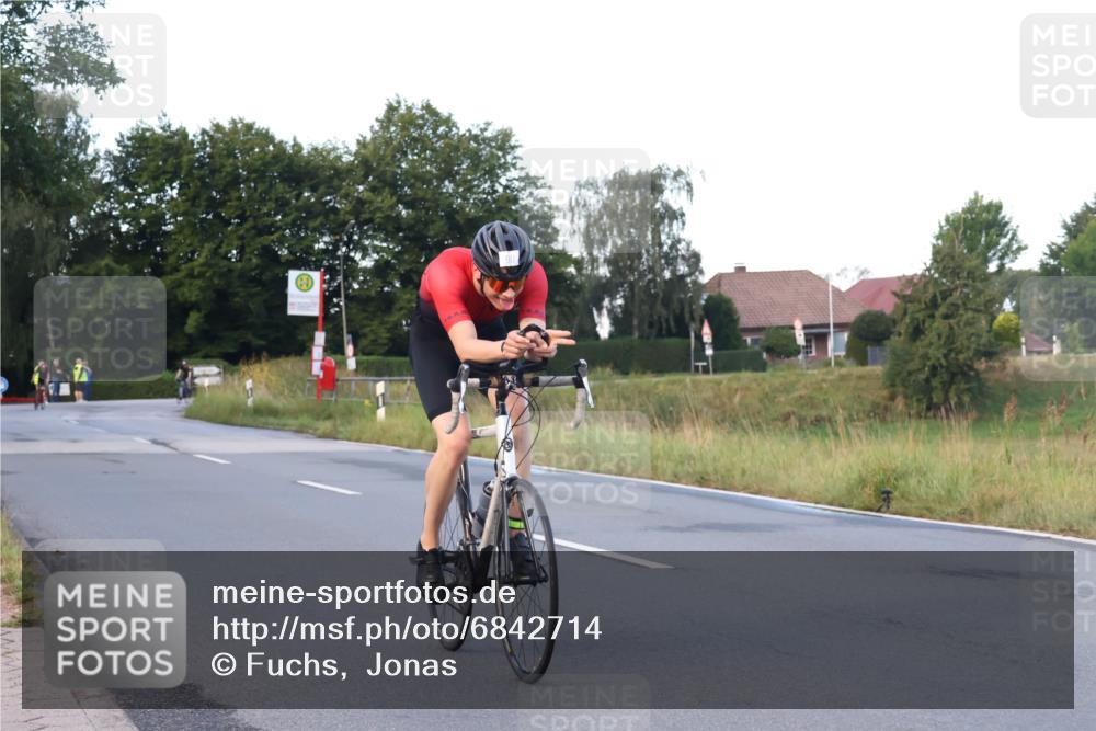 25.08.2024 - Elbe Triathlon Hamburg Fuchs,  Jonas http://msf.ph/oto/6842714 25.08.2024 08:59:55 Radfahren 133, 90 meine-sportfotos.de