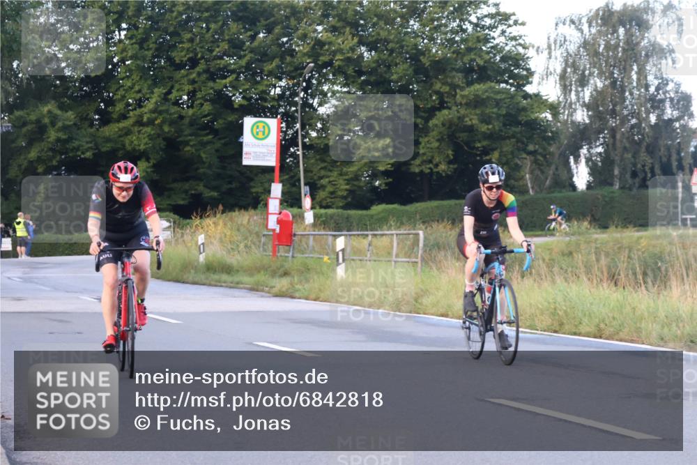 25.08.2024 - Elbe Triathlon Hamburg Fuchs,  Jonas http://msf.ph/oto/6842818 25.08.2024 09:00:02 Radfahren 177 meine-sportfotos.de