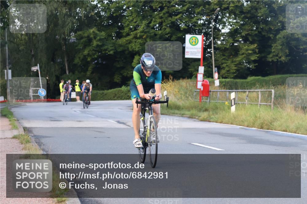 25.08.2024 - Elbe Triathlon Hamburg Fuchs,  Jonas http://msf.ph/oto/6842981 25.08.2024 09:00:14 Radfahren 70, 127, 98 meine-sportfotos.de