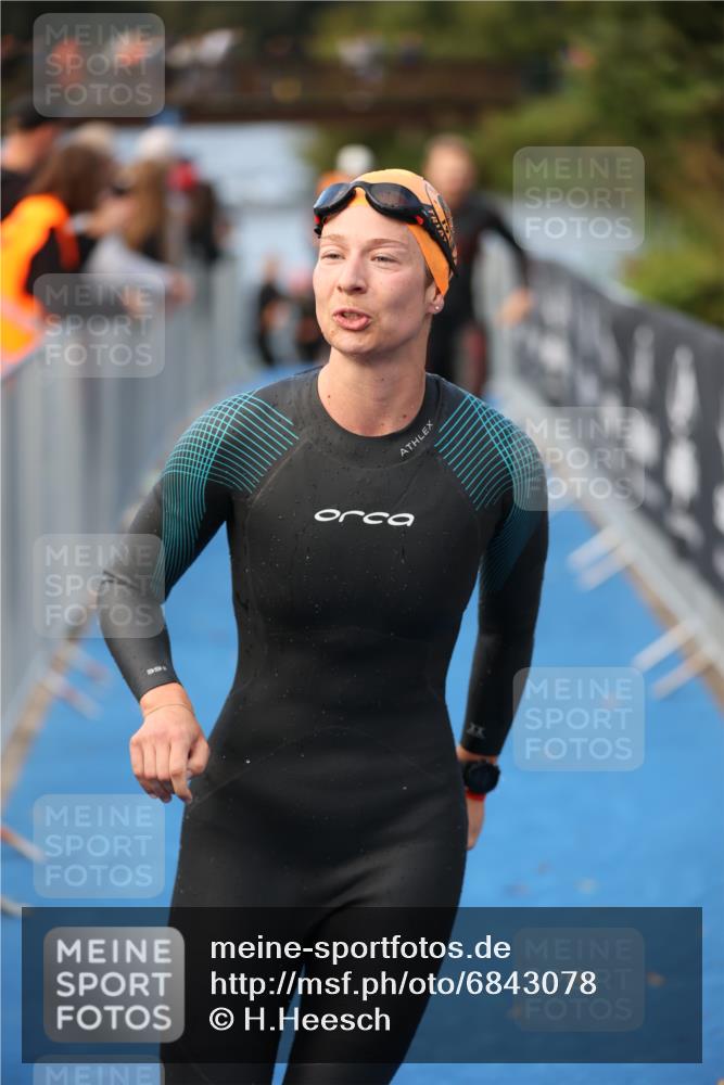 25.08.2024 - Elbe Triathlon Hamburg H.Heesch http://msf.ph/oto/6843078 25.08.2024 08:46:08 Schwimmen 123, 126, 131, 138, 149, 154, 160, 184 meine-sportfotos.de