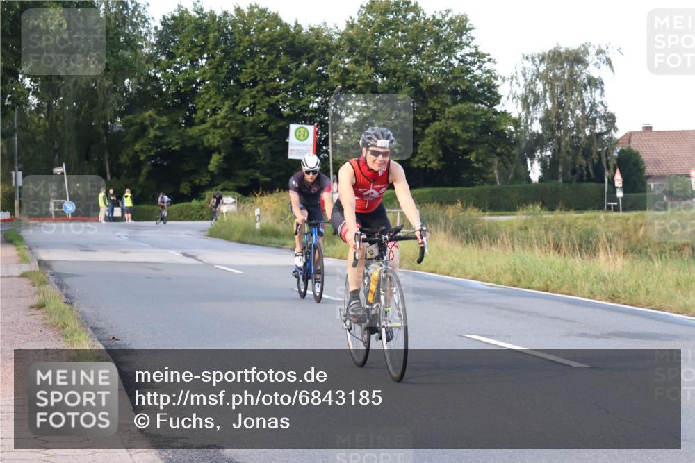 25.08.2024 - Elbe Triathlon Hamburg Fuchs,  Jonas http://msf.ph/oto/6843185 25.08.2024 09:00:28 Radfahren 119, 88, 163 meine-sportfotos.de