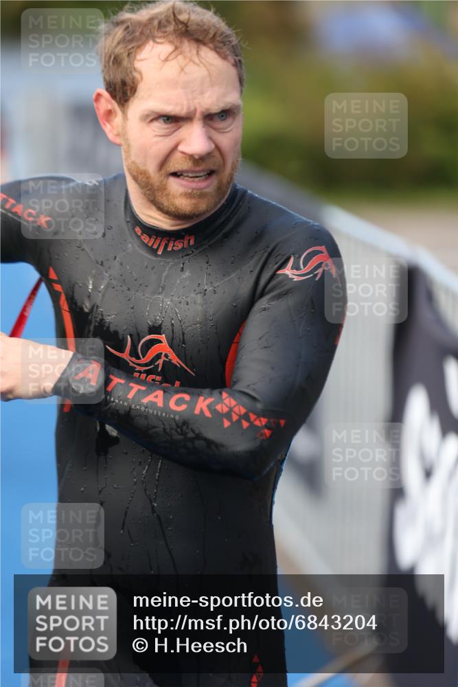 25.08.2024 - Elbe Triathlon Hamburg H.Heesch http://msf.ph/oto/6843204 25.08.2024 08:46:12 Schwimmen 123, 126, 131, 138, 149, 154, 160, 179, 184 meine-sportfotos.de