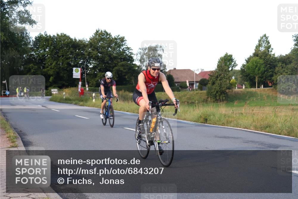 25.08.2024 - Elbe Triathlon Hamburg Fuchs,  Jonas http://msf.ph/oto/6843207 25.08.2024 09:00:28 Radfahren 119, 88, 163 meine-sportfotos.de