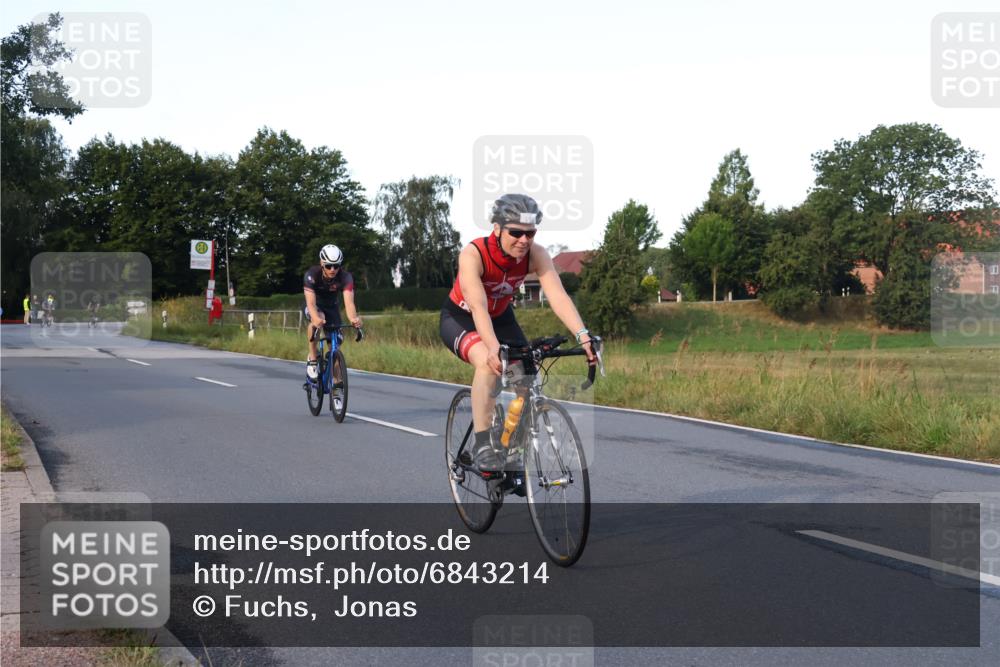 25.08.2024 - Elbe Triathlon Hamburg Fuchs,  Jonas http://msf.ph/oto/6843214 25.08.2024 09:00:29 Radfahren 119, 88, 163 meine-sportfotos.de