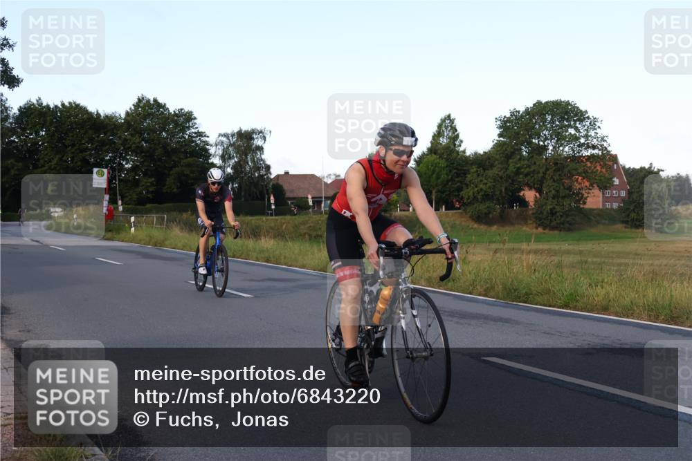 25.08.2024 - Elbe Triathlon Hamburg Fuchs,  Jonas http://msf.ph/oto/6843220 25.08.2024 09:00:29 Radfahren 119, 88, 163 meine-sportfotos.de