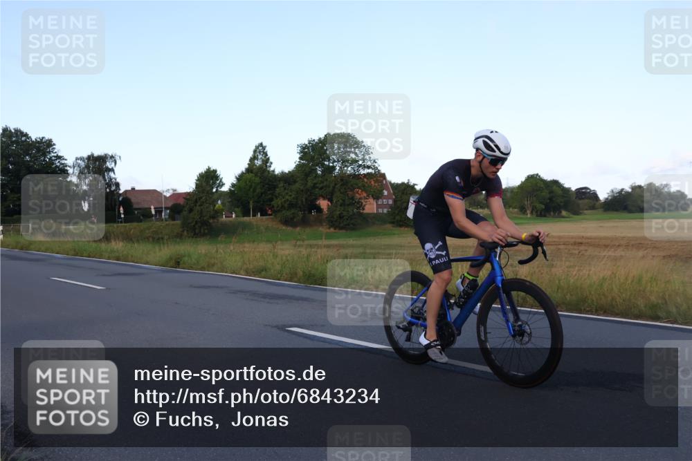 25.08.2024 - Elbe Triathlon Hamburg Fuchs,  Jonas http://msf.ph/oto/6843234 25.08.2024 09:00:30 Radfahren 119, 88, 163, 118 meine-sportfotos.de
