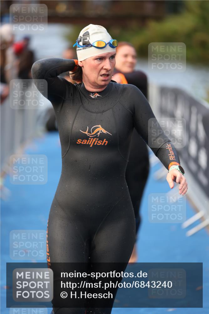 25.08.2024 - Elbe Triathlon Hamburg H.Heesch http://msf.ph/oto/6843240 25.08.2024 08:46:14 Schwimmen 123, 126, 131, 138, 149, 154, 160, 179, 184 meine-sportfotos.de