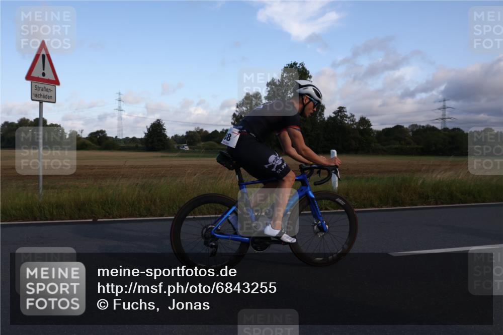 25.08.2024 - Elbe Triathlon Hamburg Fuchs,  Jonas http://msf.ph/oto/6843255 25.08.2024 09:00:30 Radfahren 119, 88, 163, 118 meine-sportfotos.de