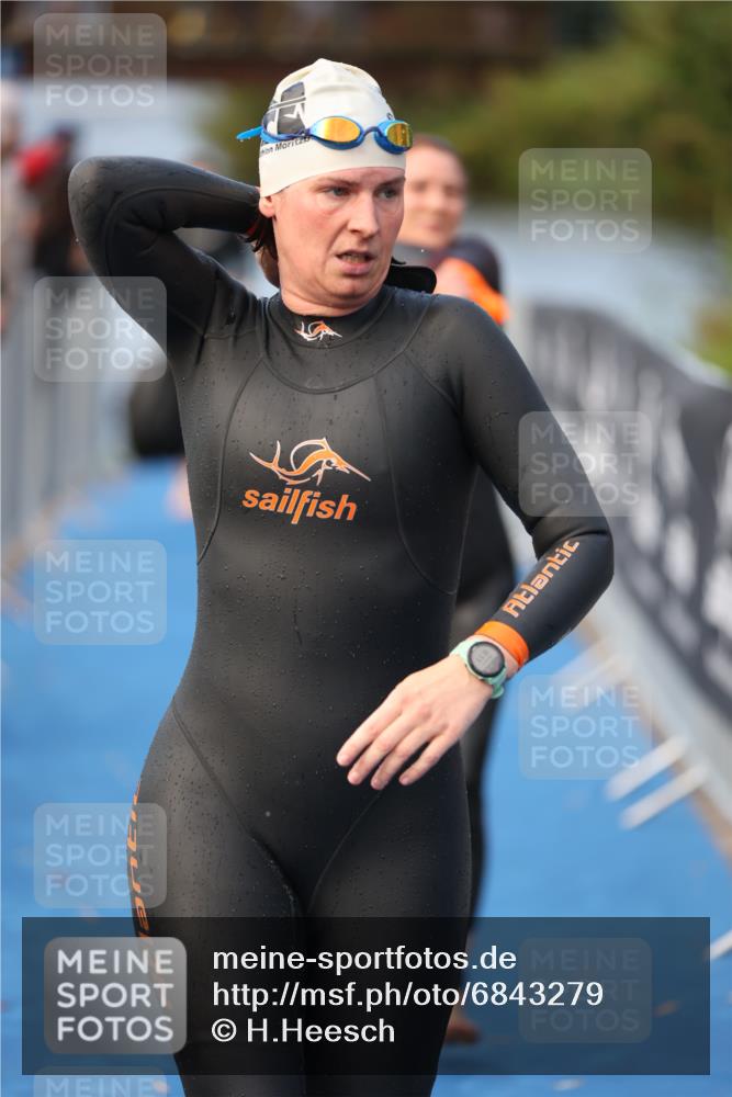 25.08.2024 - Elbe Triathlon Hamburg H.Heesch http://msf.ph/oto/6843279 25.08.2024 08:46:14 Schwimmen 123, 126, 131, 138, 149, 154, 160, 179, 184 meine-sportfotos.de
