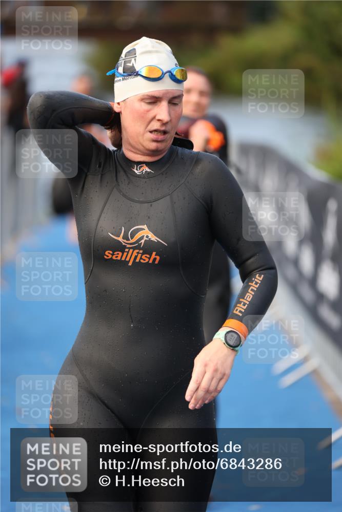 25.08.2024 - Elbe Triathlon Hamburg H.Heesch http://msf.ph/oto/6843286 25.08.2024 08:46:14 Schwimmen 123, 126, 131, 138, 149, 154, 160, 179, 184 meine-sportfotos.de